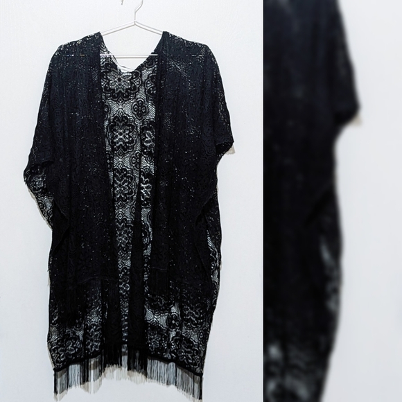 Vintage | Shawl | Cover Up | Floral Lace | Fringe| Tassel | Whimisigoth - Picture 3 of 5